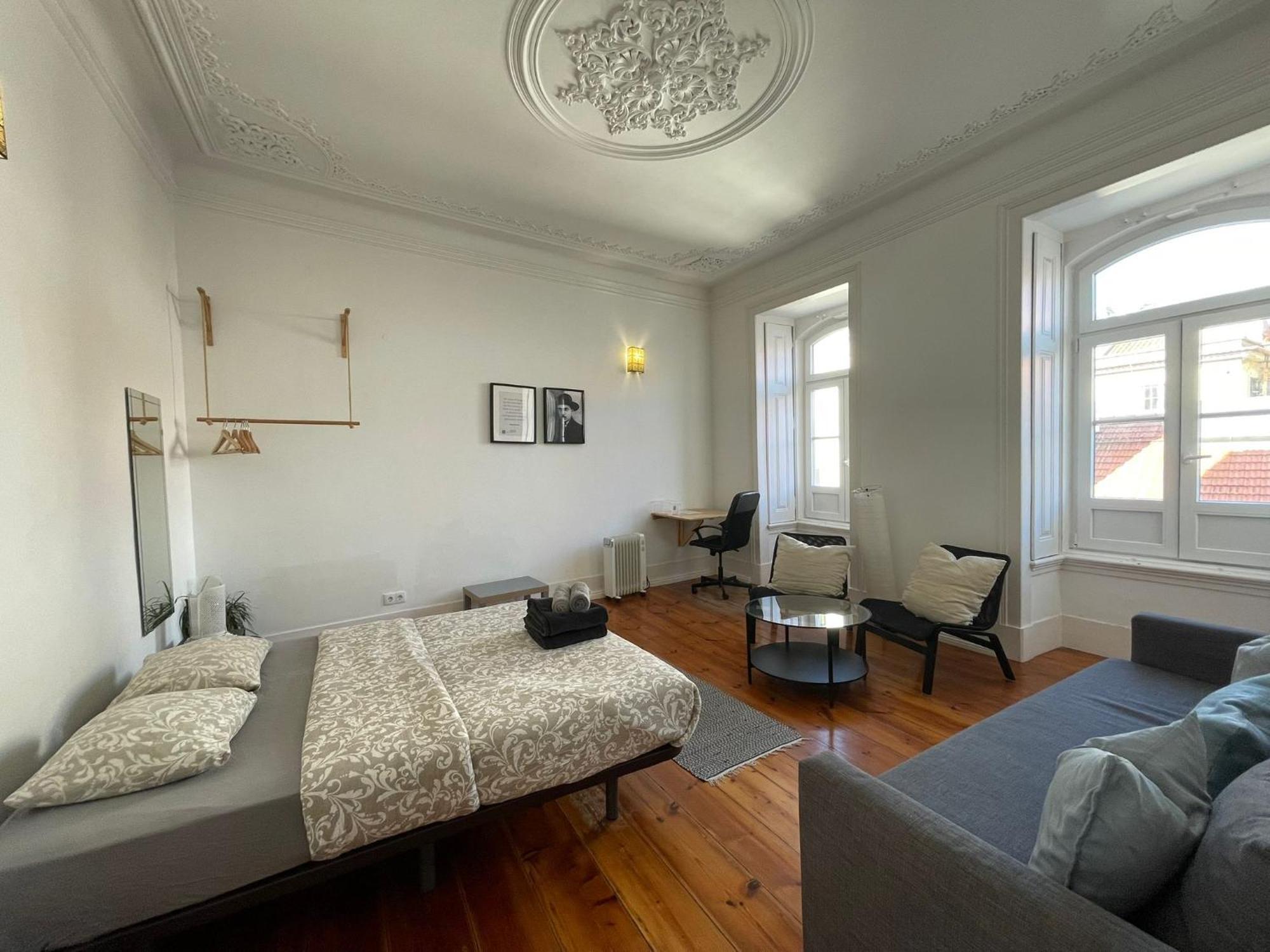 Pensión Embassy Arriaga Private Elegance In Stylish Shared